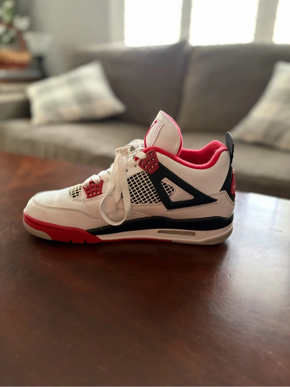 Jordan 4 Fire Red (2020)
